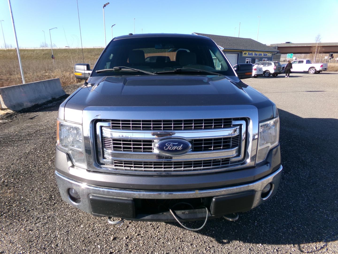 2013 Grey Ford F-150 XLT SuperCrew 6.5-ft. Bed 4WD (1FTFW1EF7DF) with an 5.0L V8 engine, 6-Speed Automatic transmission, located at 2630 Philips Field Rd., Fairbanks, AK, 99709, (907) 458-0593, 64.848068, -147.780609 - Photo#1